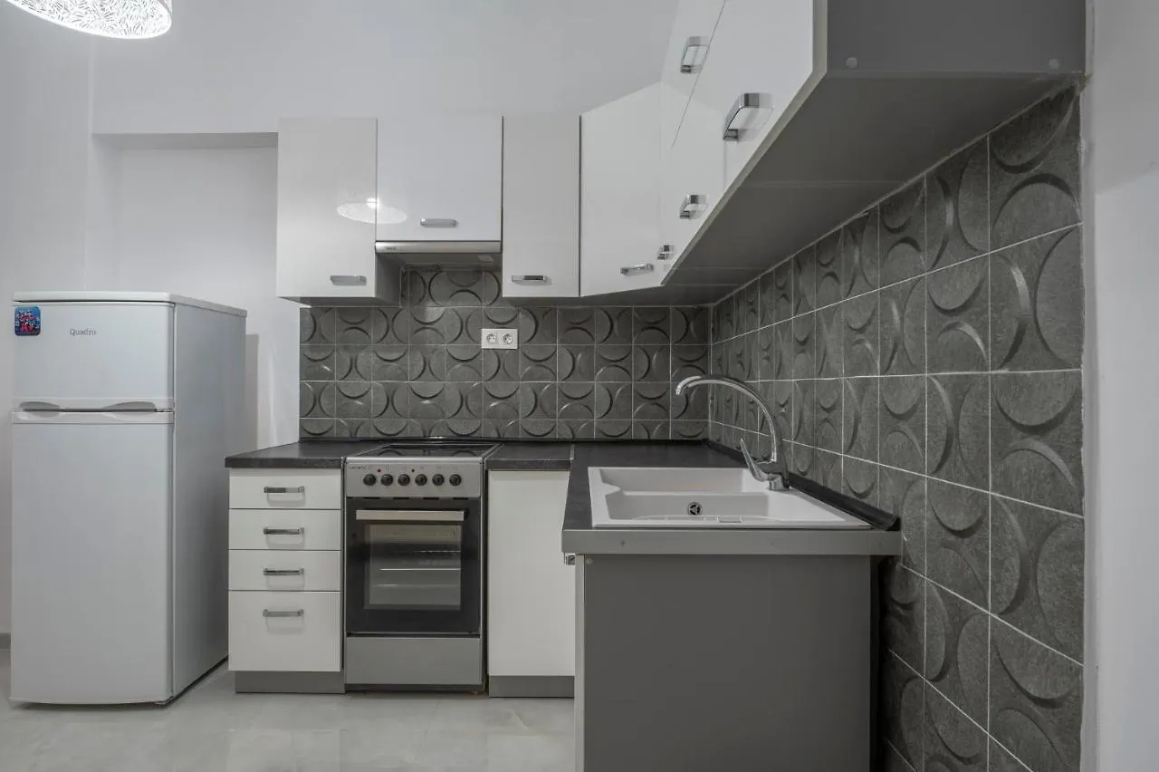 Kosmos Service Apartment City Center 3 With Additional Cost Parking Tesalónica